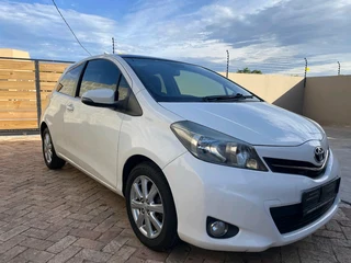 2013 TOYOTA YARIS 1.3 XI