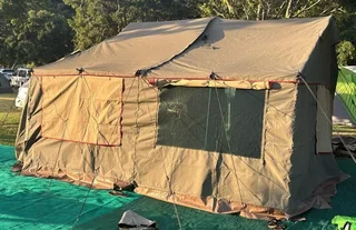 Howling Moon Trailer Tent Deluxe XT with Tailgate addition and sides for Tailgate and kitchen