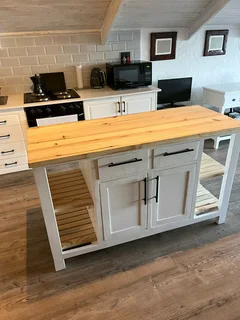 White Kitchen Island
