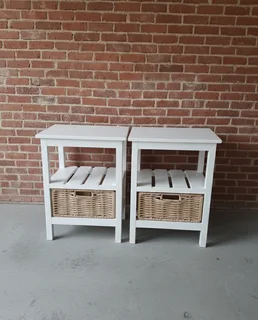 White Pedestal (Each) -baskets included