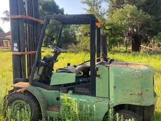 We buy Non running forklifts