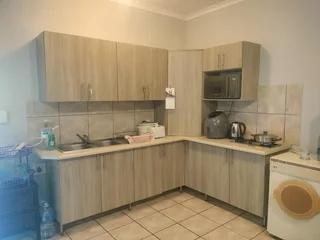 2-Bedroom Flat to Rent – R7,500/month – Cambridge, East London