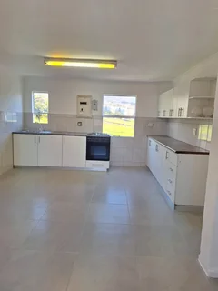Large 2 Bedroom Flat For Sale In Springfield Terrace (h Block) Woodstock, Cape Town