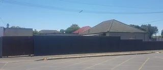 3 BEDROOM HOUSE FOR SALE IN LANSDOWNE