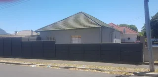3 BEDROOM HOUSE FOR SALE IN LANSDOWNE