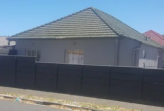 3 BEDROOM HOUSE FOR SALE IN LANSDOWNE