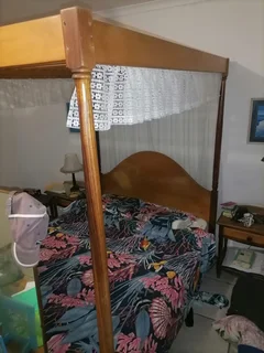 4 poster bed