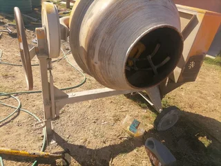 Concrete mixer