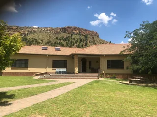 Large Secure Country Home In Lady Grey