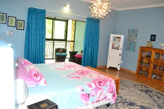 Large Secure Country Home In Lady Grey