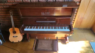 Hupfeld Leipzig Antique Upright Piano incl. Stool Great Condition
