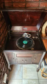 Alba Gramophone (1920s) beautiful antique piece for sale, incl. Records