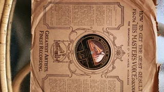 Alba Gramophone (1920s) beautiful antique piece for sale, incl. Records