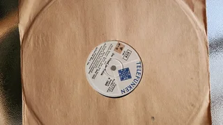 Alba Gramophone (1920s) beautiful antique piece for sale, incl. Records