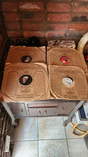 Alba Gramophone (1920s) beautiful antique piece for sale, incl. Records