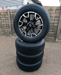Toyota Hillux Legend 50 Original Magrims 18 Inch/dunlop Grantrek Tyres 265/60r18 New Aset Of Four