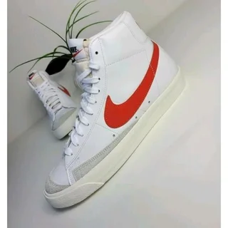 Nike Blazer Mid &#39;77 Red UK9