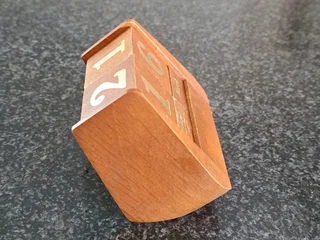 Vintage Wooden Desk Calendar