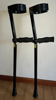 Metal Adjustable Crutches