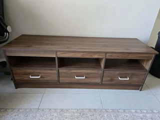 TV stand / coffee table with drawers