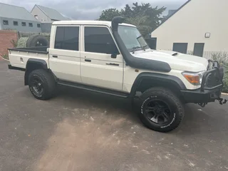 Land Cruiser 79 double cab 4.5v8