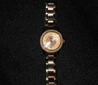 FOSSIL lady&#39;s watch R1200