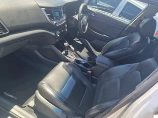 VACATION READY 2017 Hyundai Tucson 2.0 Premium A/T AUTOMATIC with Tow Bar