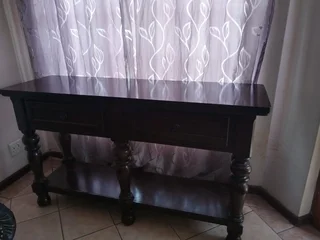 Dinning room table and chairs