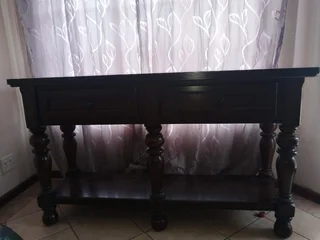 Dinning room table and chairs