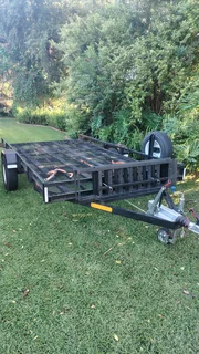 Large General use flat bed trailer