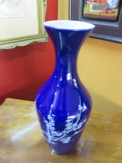 Large Oriental ceramic vase