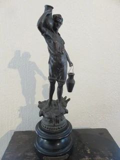 Le Porteur D&#39;eau spelter figure of a man carrying water