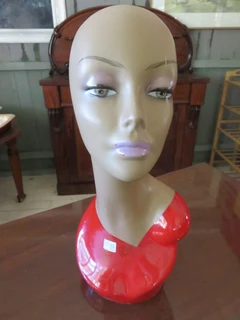 Vintage mannequin head