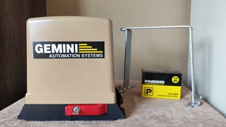 Gemini gate motor