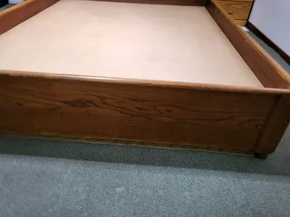 Oak bed base