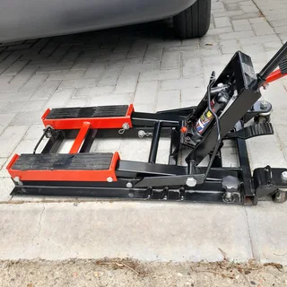 Motorcycle lift
