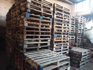 Wooden pallets for sale at R50 each pls call or WhatsApp Karo 0681196799, we open for business.