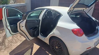 2014 Alfa Romeo Giulietta Hatchback