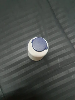 Tupperware salt / pepper shaker