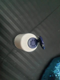 Tupperware salt / pepper shaker