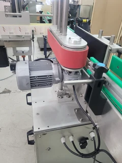 LABELING MACHINES / LABEL APPLICATORS