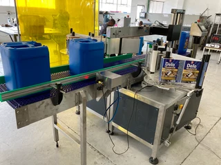 Labeling Machines / Label Applicators