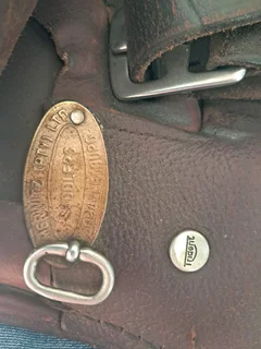 Saddle Trident