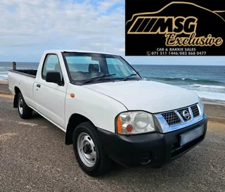 2012 Nissan Np300 2.0l Manual LWB R99,500 ONCO