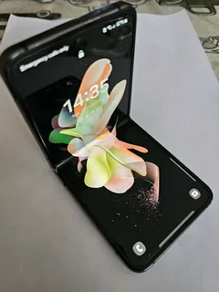 Samsung Galaxy Z Flip 4 256GB Matt black