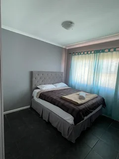 Furnished en-suit room in a house for Short term rent (one month)