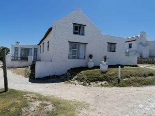 Spacious Cottage to rent in Kassiesbaai, Arniston