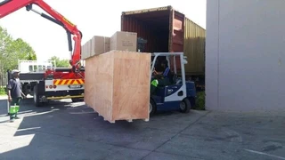 Crane truck hire and Rigging