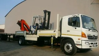 Crane truck hire and Rigging Services
