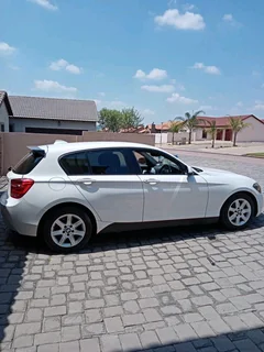 BMW 118I FOR STRIPPING PARTS